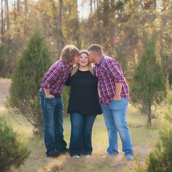 Meet your Posher, Vickie - Picture 1 of 1